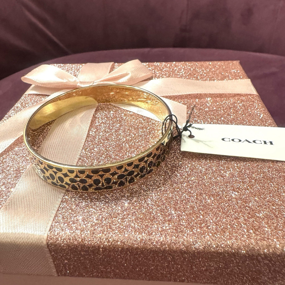 NWT Coach Enamel logo gold tone Signature Bangle bracelet Pink Box MSRP:$148 - Picture 3 of 13
